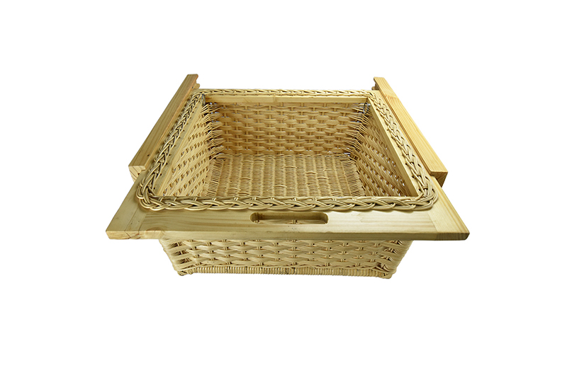 600 mm Full Polish Wicker Basket